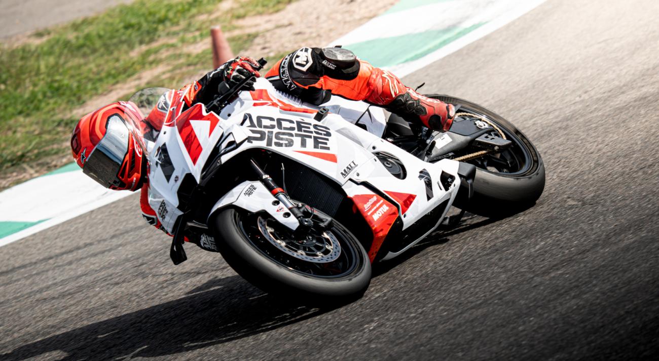 Location d'une KTM RC 990 R Track avec Accès Piste Moto